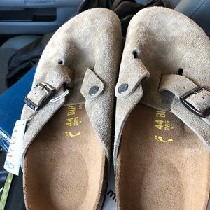 Brand new in box Birkenstock clogs